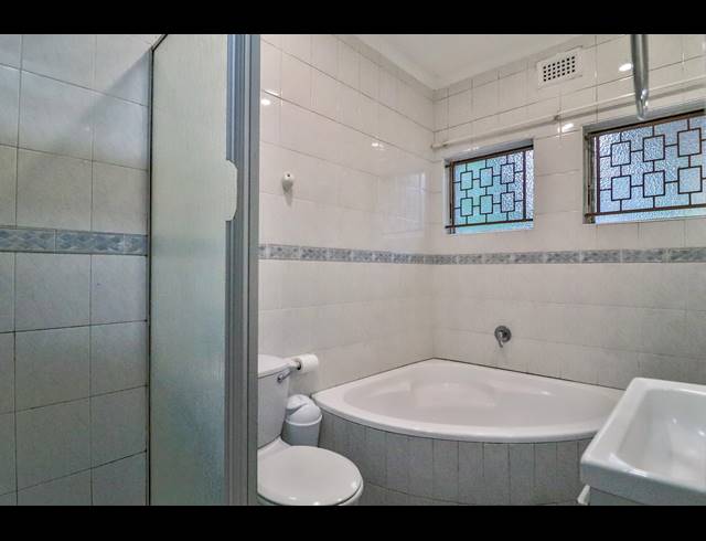 4 BEDROOM HOUSE FOR SALE IN WESTRIDGE